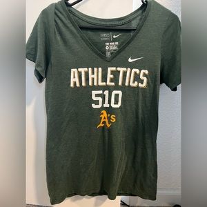 Oakland Athletics Women’s Tee in Size M